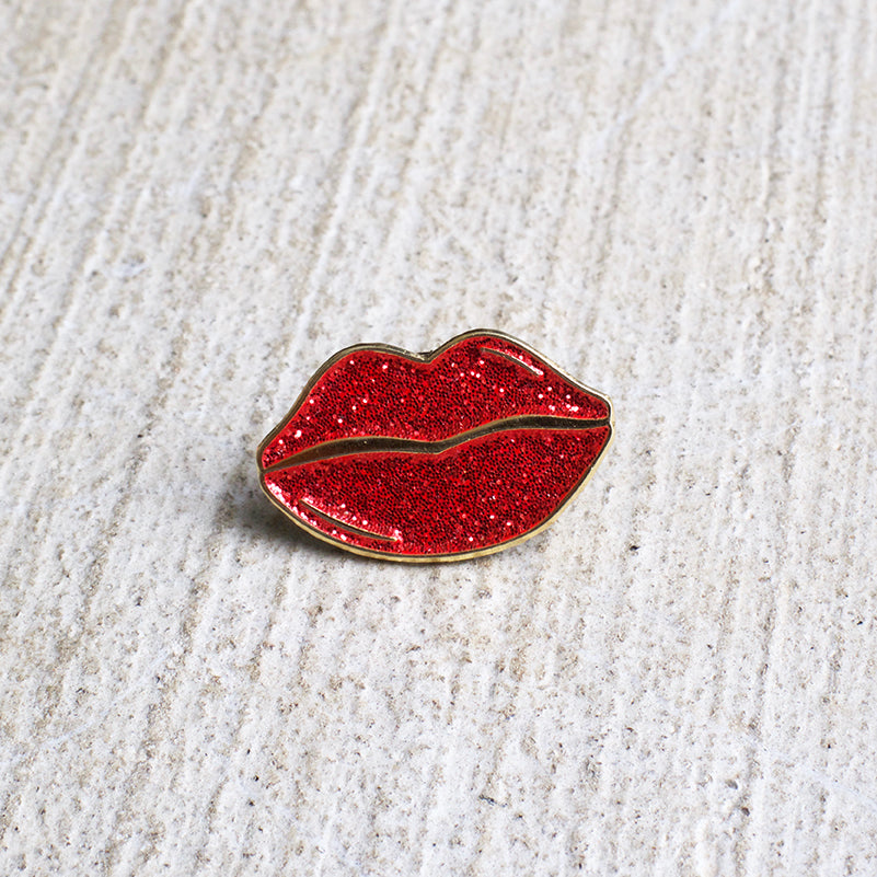 Red glitter lips enamel pin